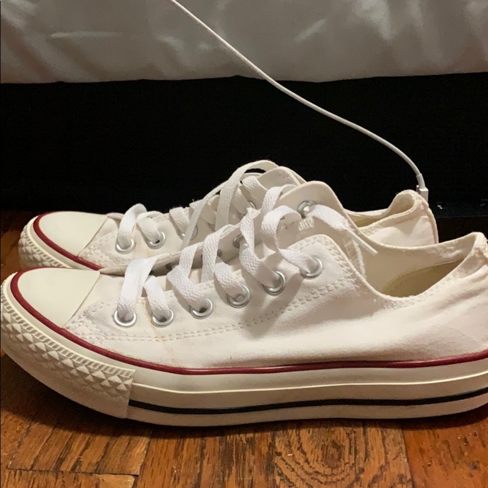 White converse - Picture 2 of 4
